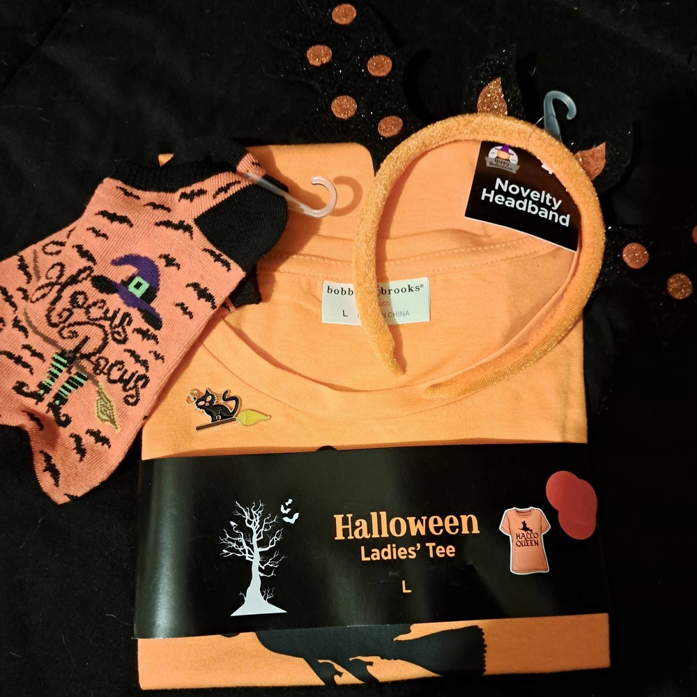 Halloween Sale! NWT-Ladies Sz Large HalloQueen, Socks, Pendant, Bat Wing halo